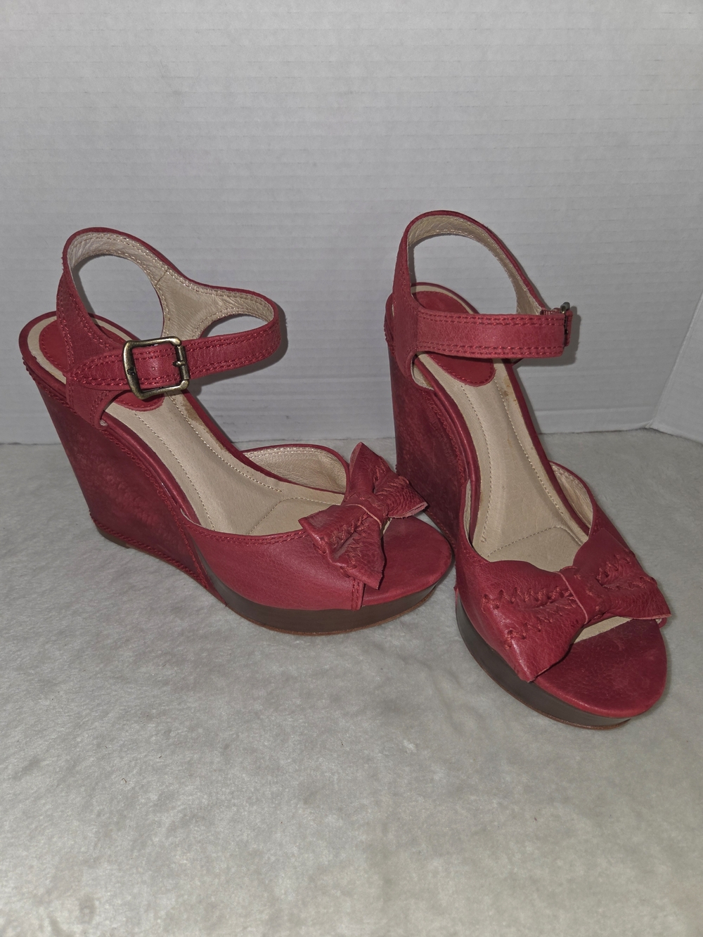 Frye Alex Bow Red Leather Wedge Sandals w/Ankle Strap and Bow Women's Sz 8.5